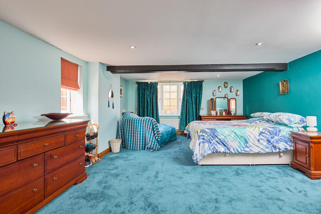 Edward Knight 202...