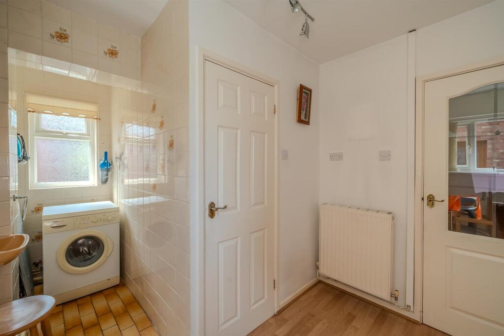 41 Thornhill Close-10.jpg