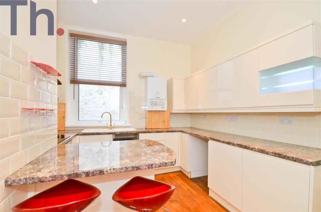 Kitchen-Breakfast Area