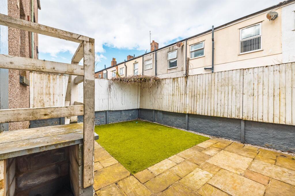 20 Liversidge-10.jpg