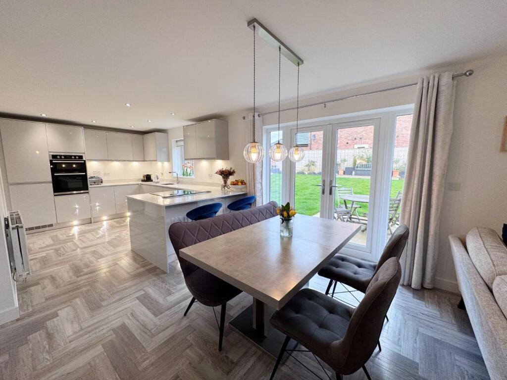 Kitchen 6.jpg