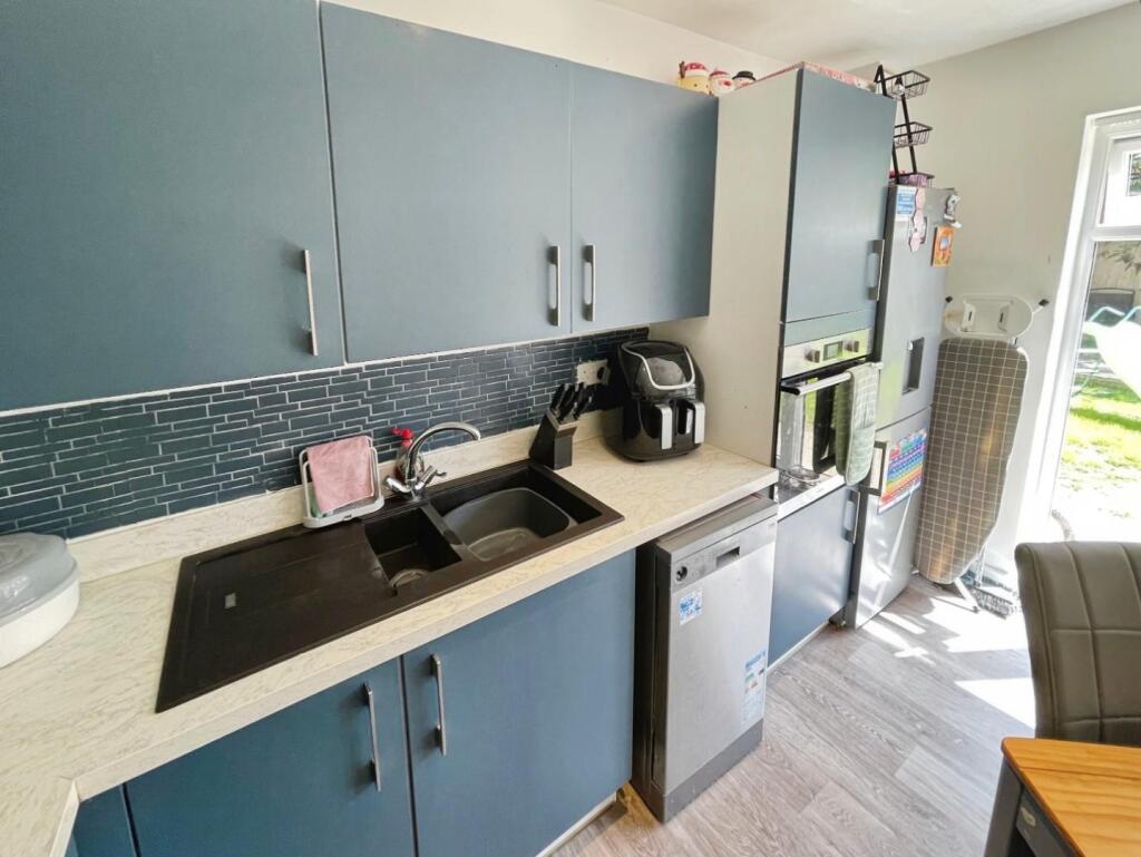 f6a5ac11-2-4686-89AF-B34DB237FB5F-5000-000000B116F