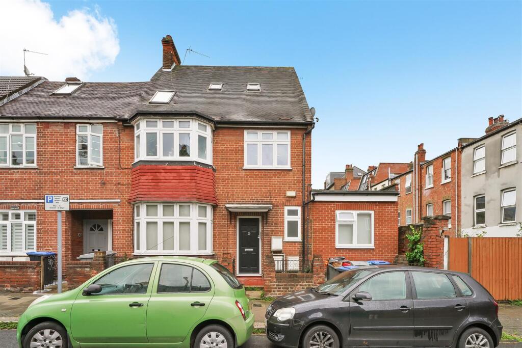 Aldershot Road (3).jpg