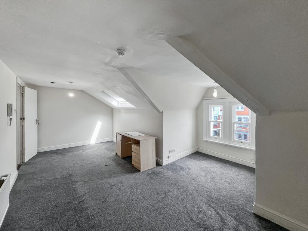 98 Ritherdon Road, Tooting, London SW17 8QQ