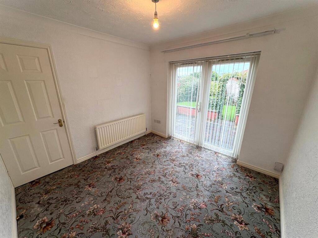 Dining Room/Bedroom 3