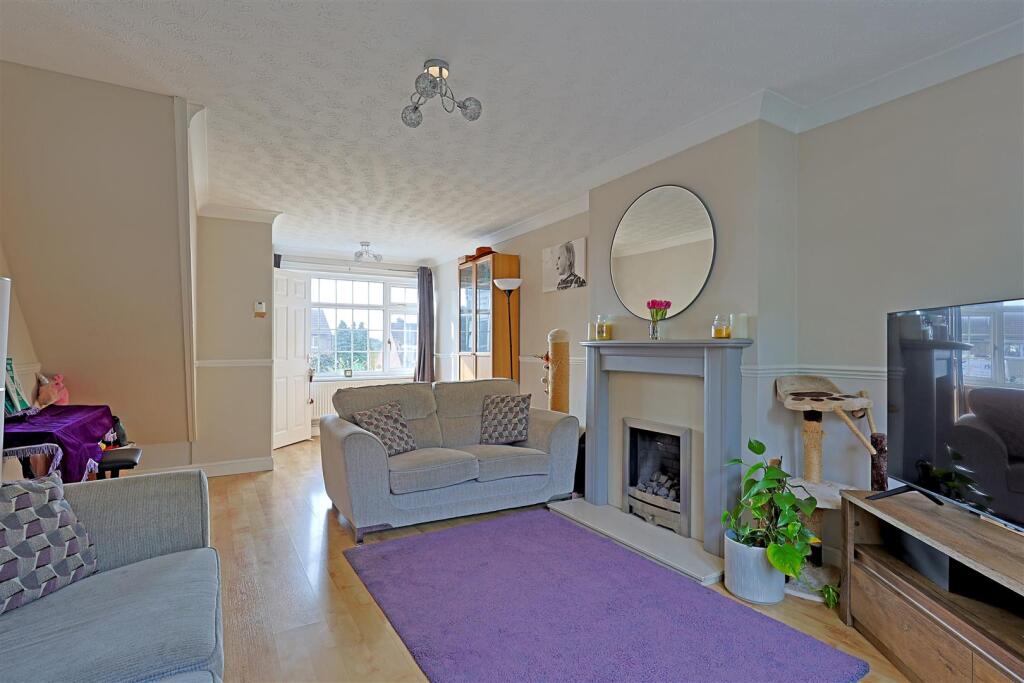 Reception Room-3.jpg