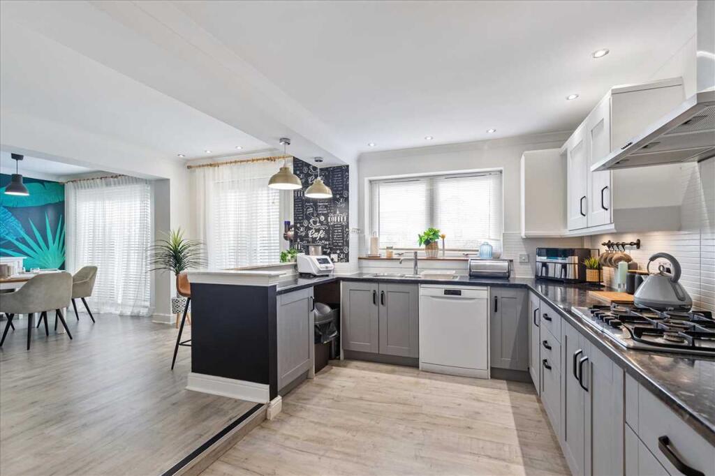 Breakfasting Kitchen
