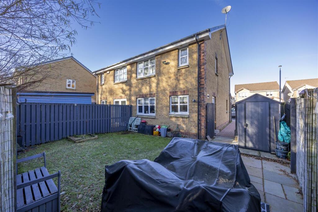 25_MATHIESON_CRESCENT_STEPPS_004.JPG