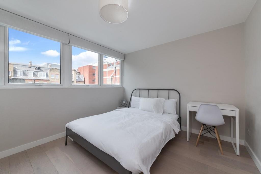 BEDROOM 4.jpg