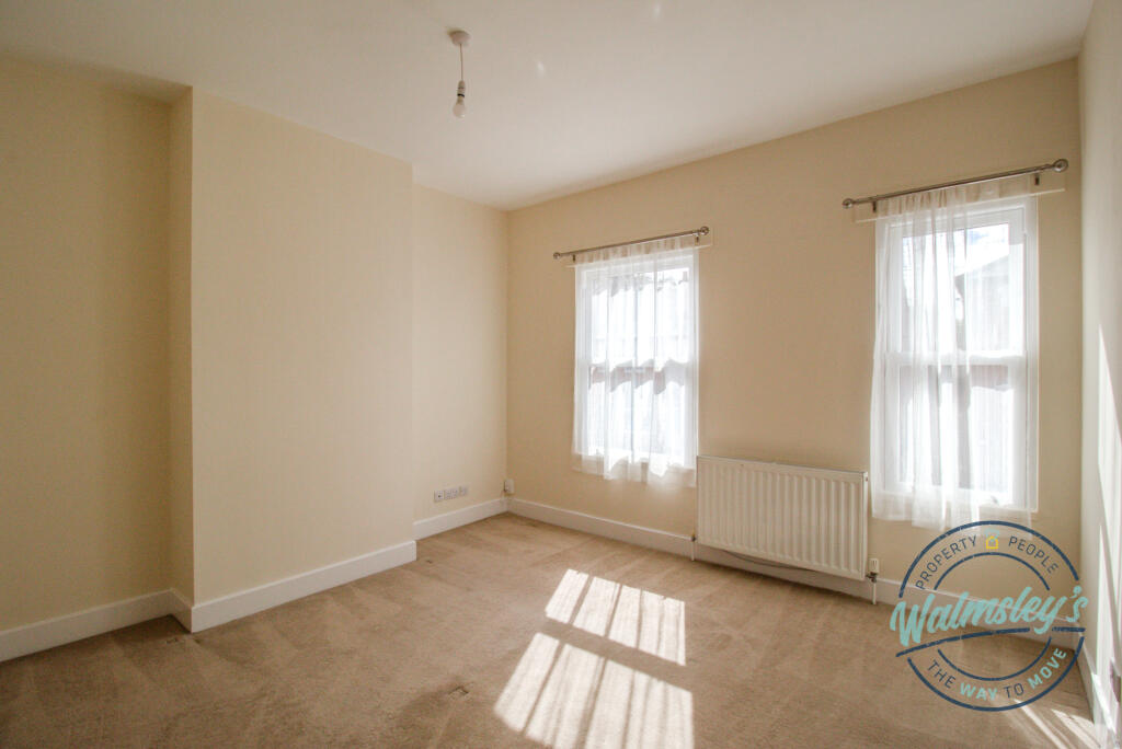 Front double bedroom