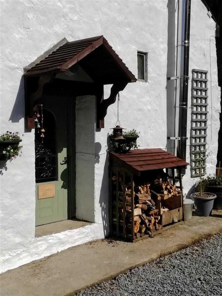 THE SMITHY