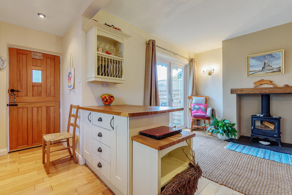 Kitchen / Dining ...