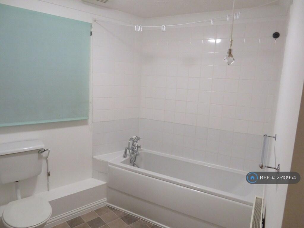 Bathroom Photo1