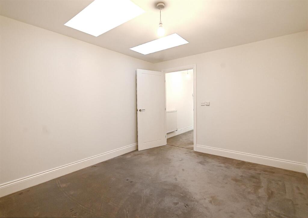 1 Crossfields Crescent-13.jpg