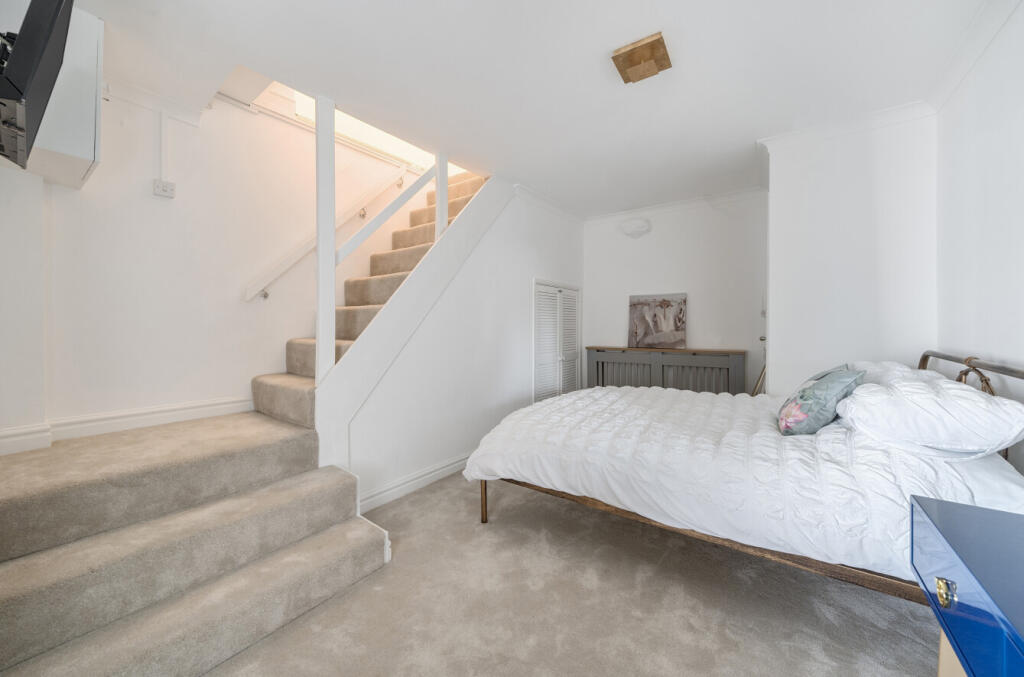 1303898-2-685294e...