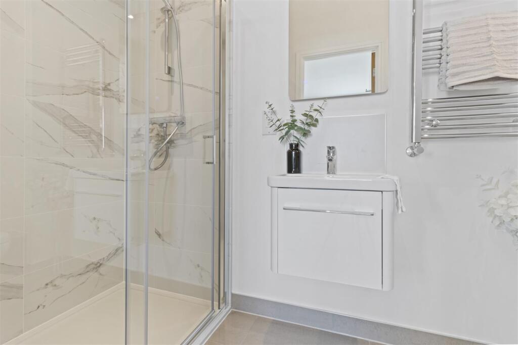 Master Ensuite