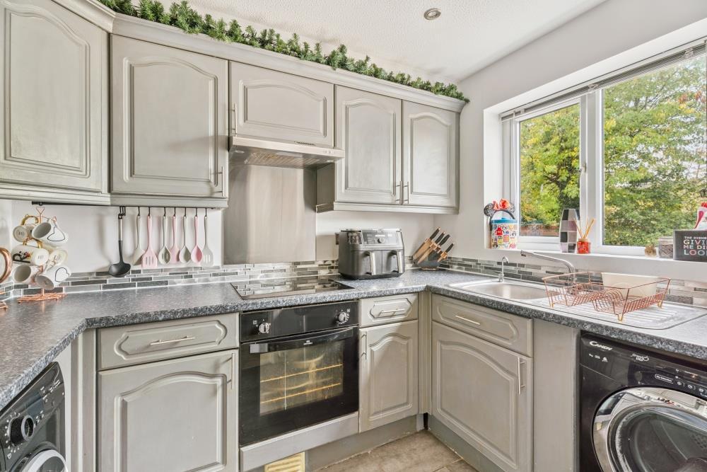 DSC06596-ea0e48c34f5fb502583f632d60f9b494 - 800px.