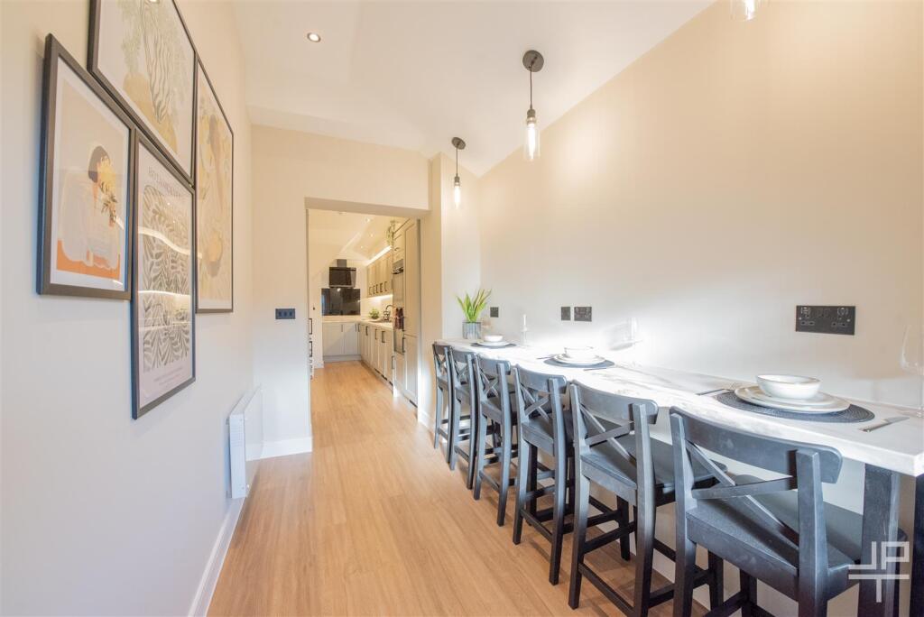 k9.jpg