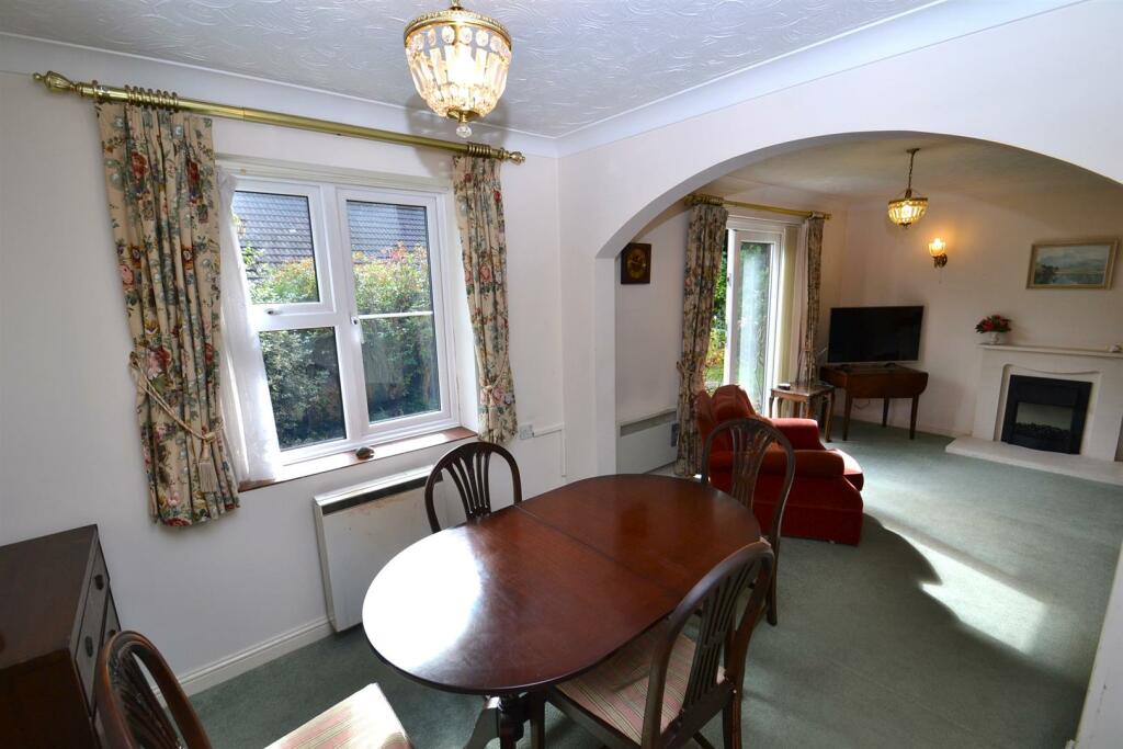Dining Room.JPG