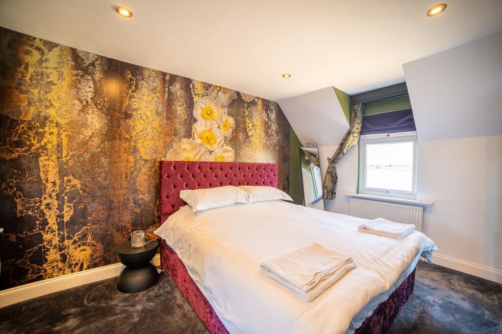 Principal Bedroom No2