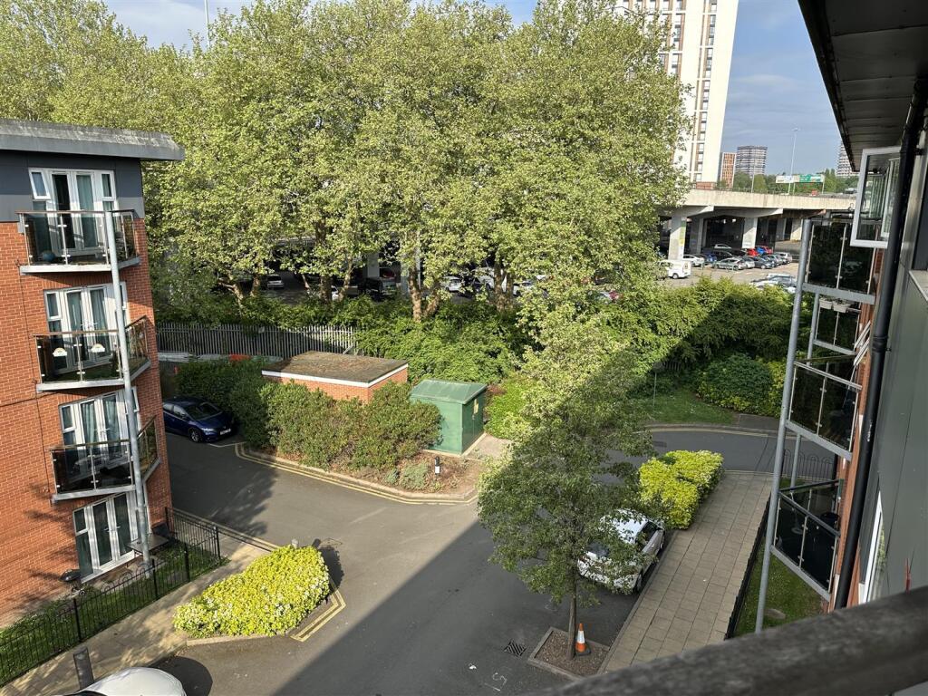 Communal Areas &amp; Parking