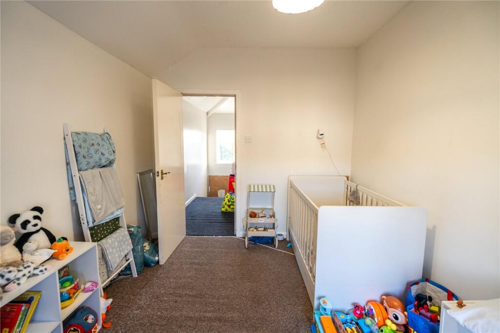 Bedroom 2 (2)