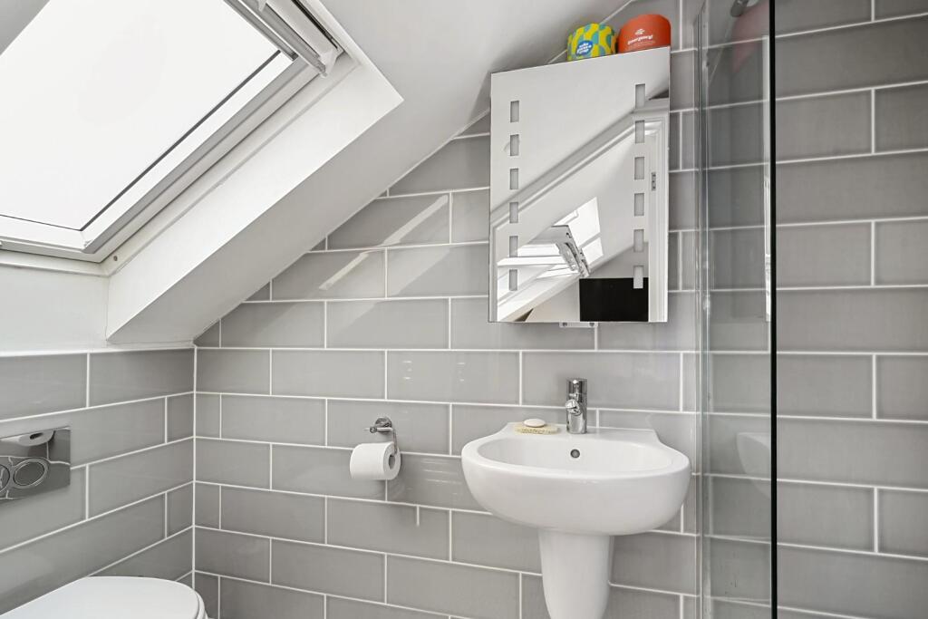 73 Shirley St BN3 (26).jpg