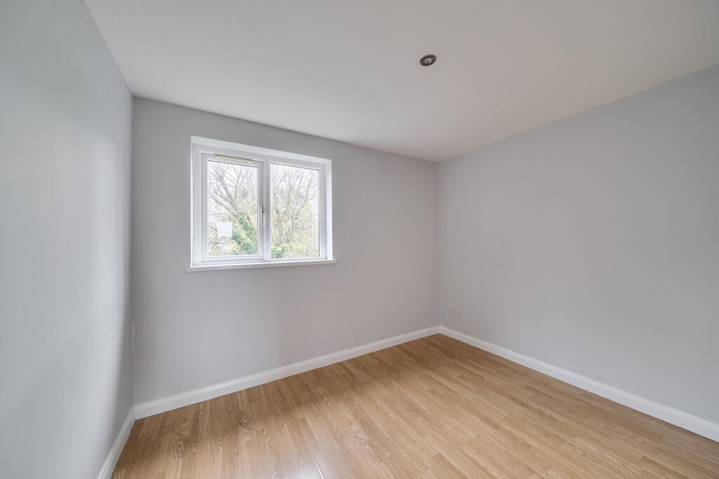 1376928-6-690b44f...