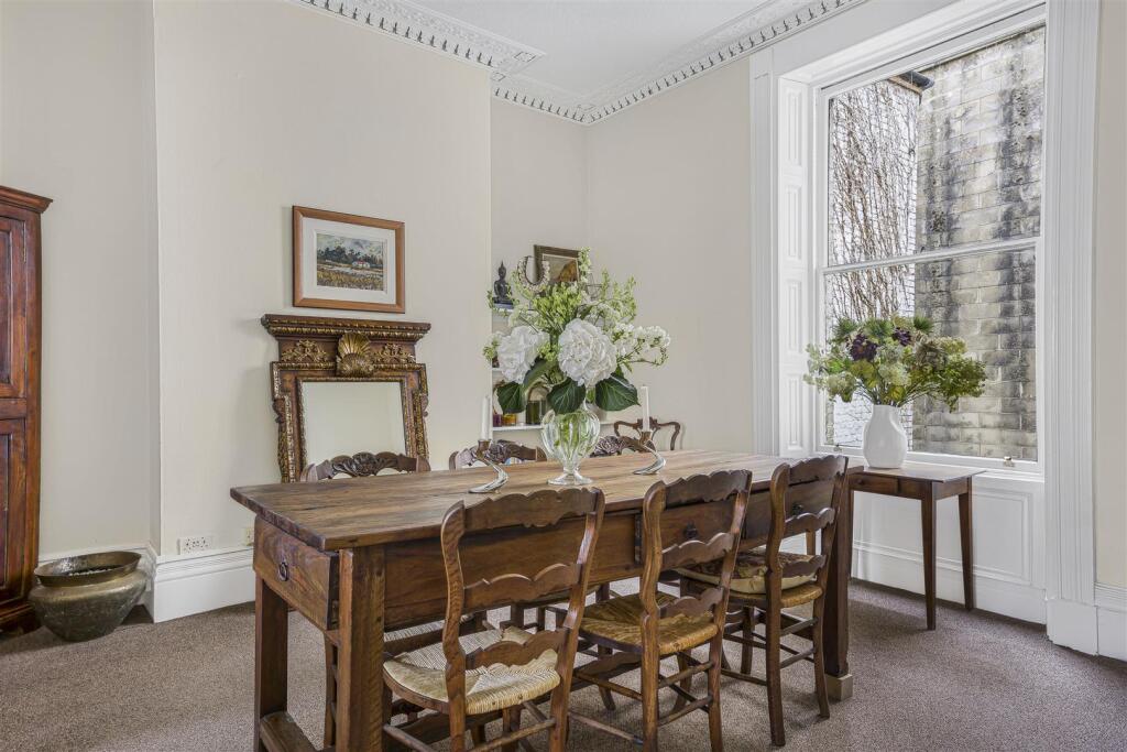 Rodney Road, Cheltenham, GL50 1HX