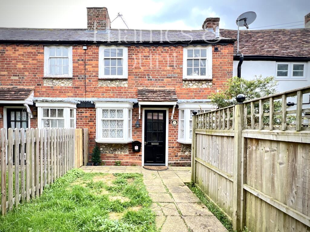 Front View &amp; Garden