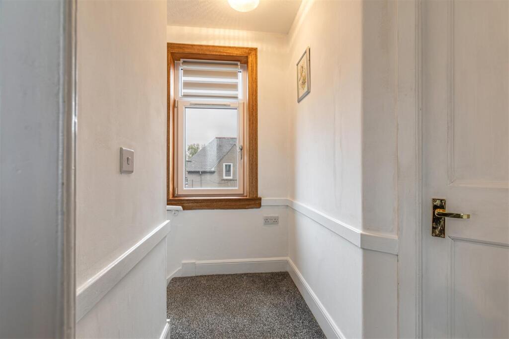 8 Eildon Terrace Newtown St Boswells 40.JPG