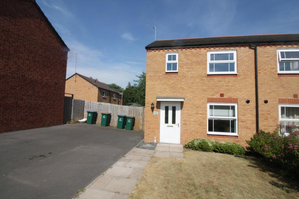 Great 3-Bedroom Student House for Rent ¿ Availa