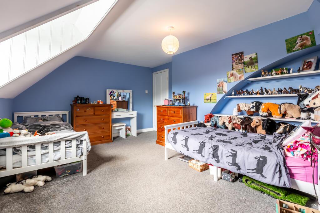 5F8A7114-HDR