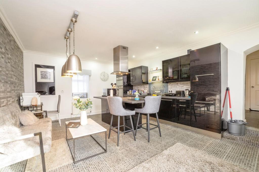 Kitchen/Family Room