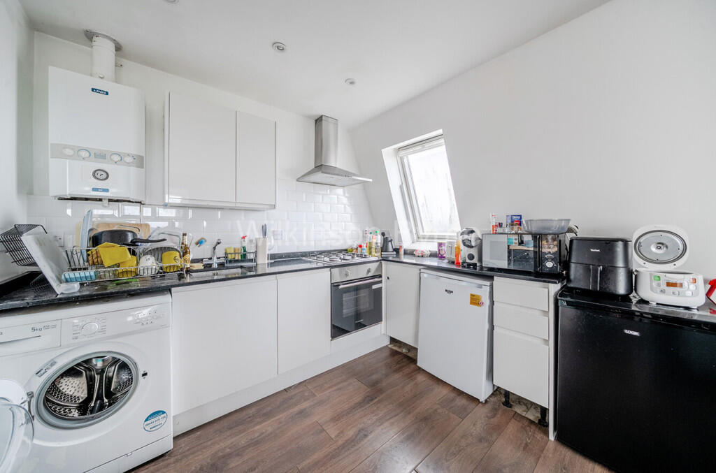 749fb7b0-aad9-4d6...