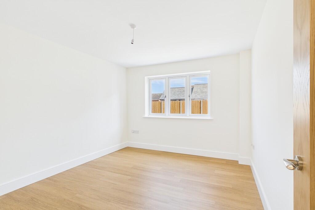 CAM01689G0-PR0460...