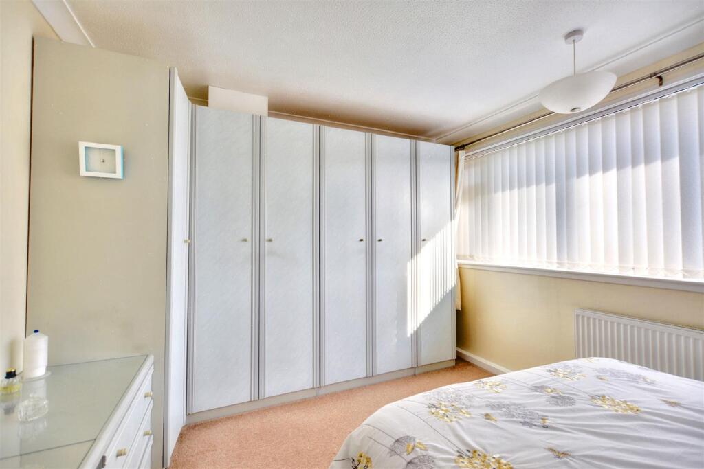 Bedroom 1_1.jpeg