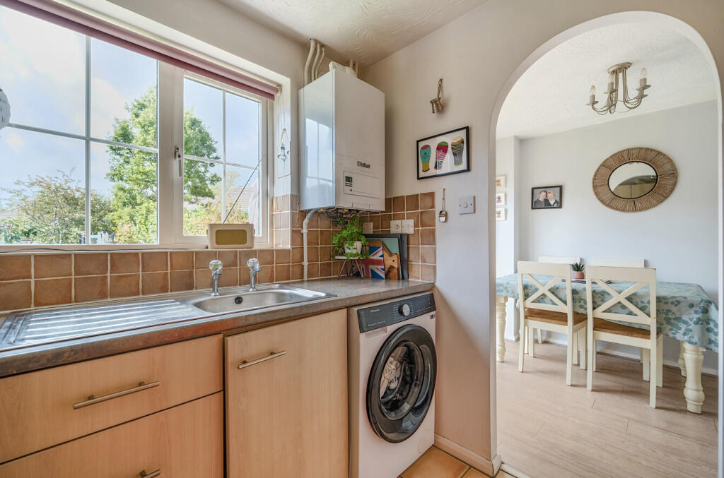 1353084-19-68c817...