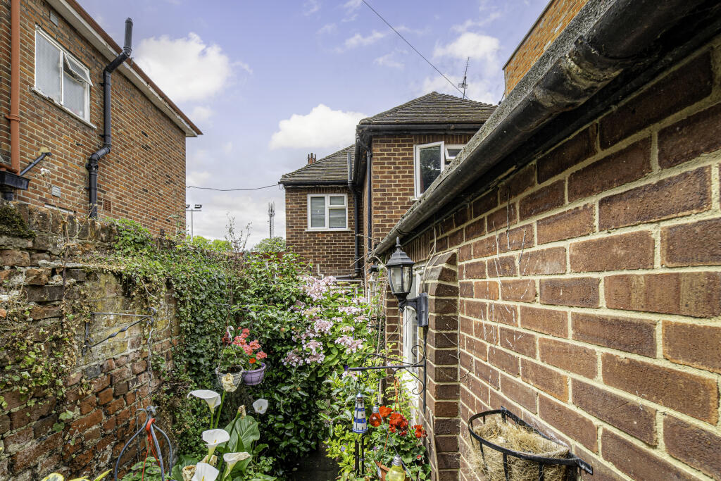 general 11a Vernon P