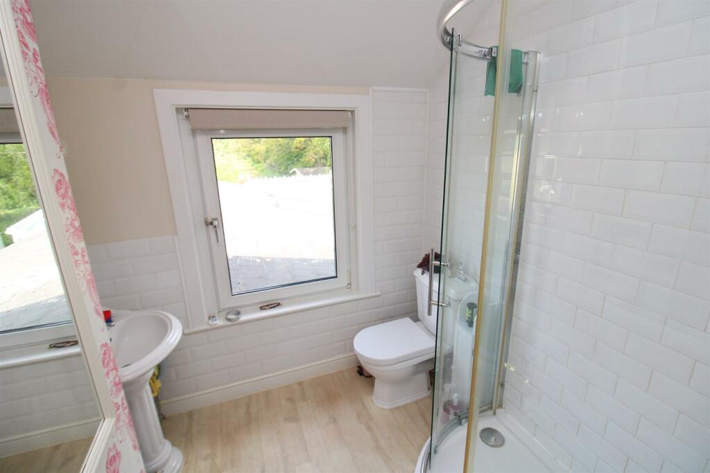 Shower Room.JPG