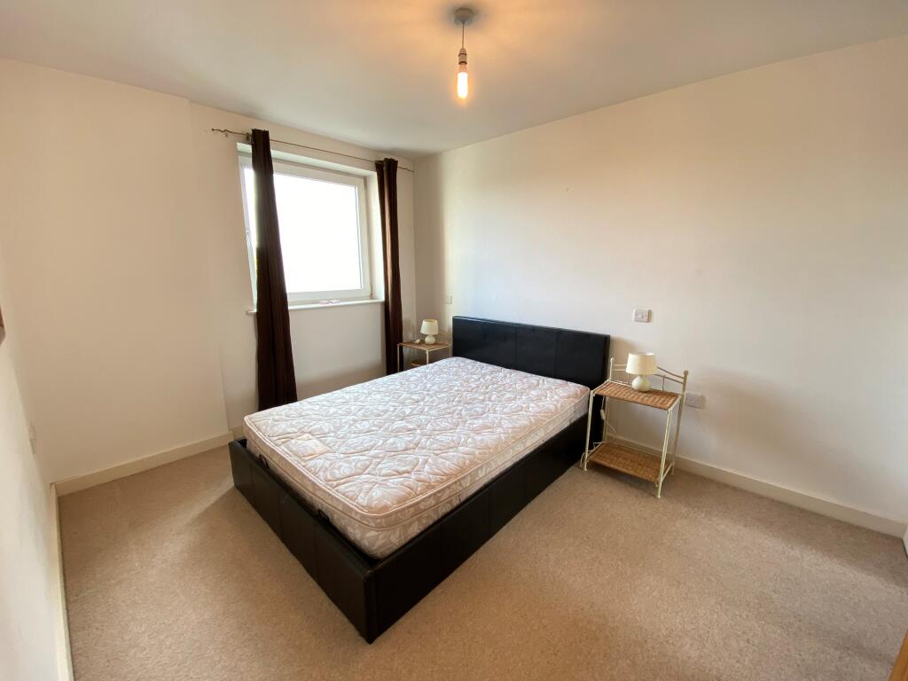 4 Bedroom Photo 1