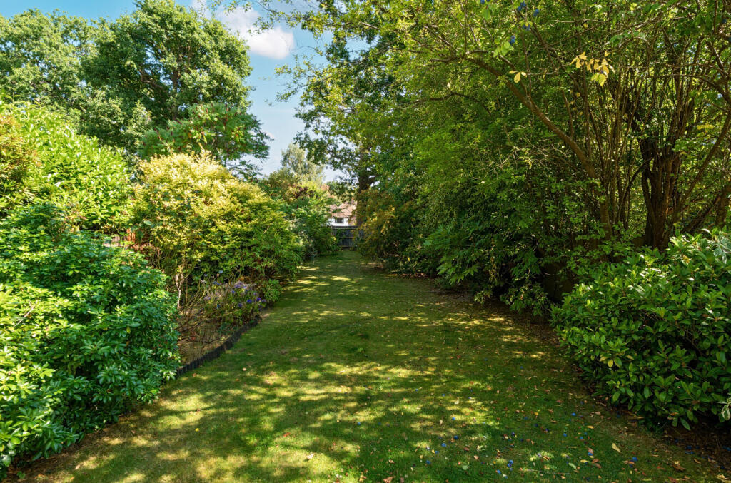 1334770-17-689ae2...