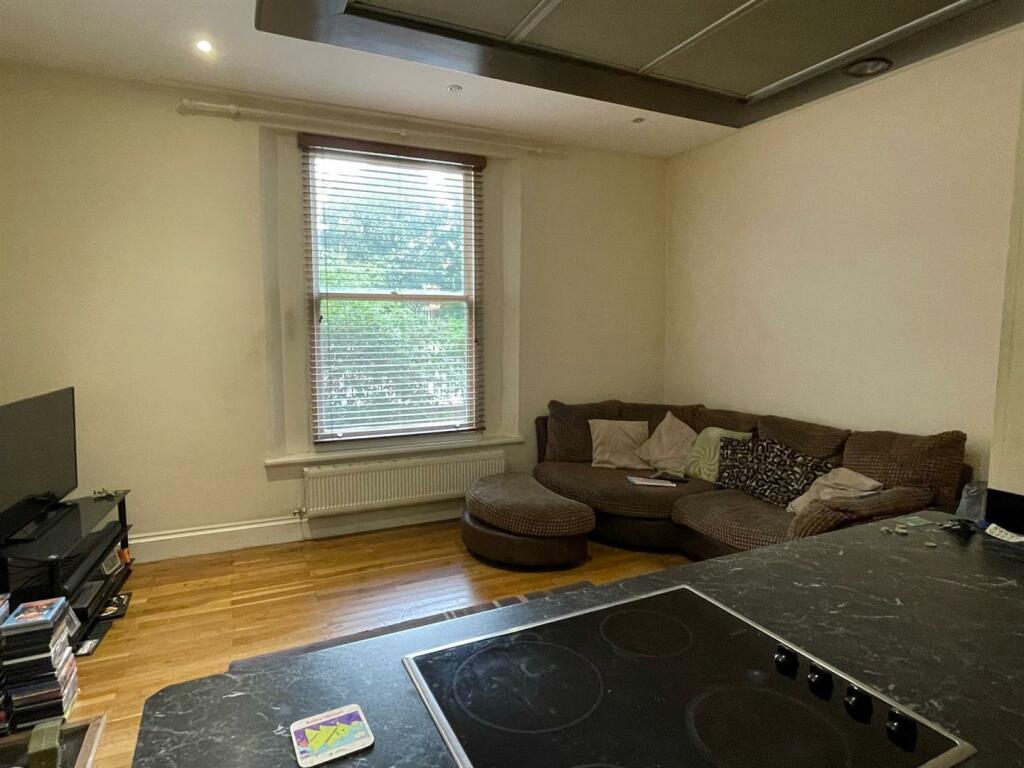 Lounge.jpg