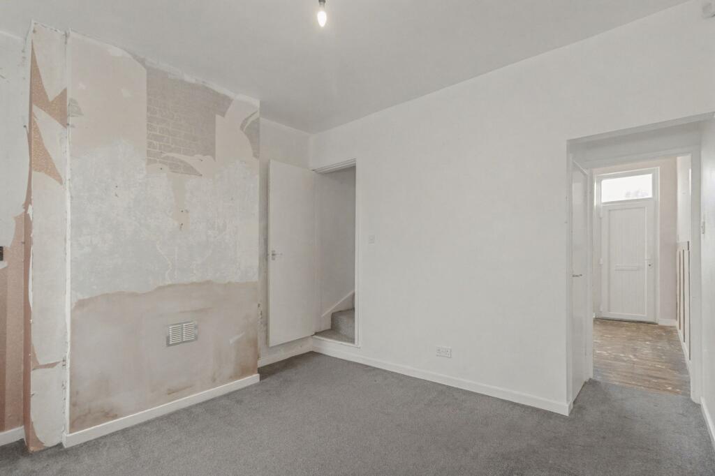 32 Carlisle Street, Dane Hills, Leicester LE3 6AF