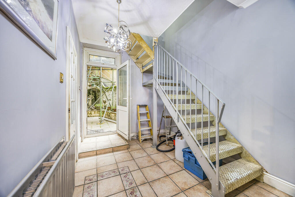 200-202 Commercia...