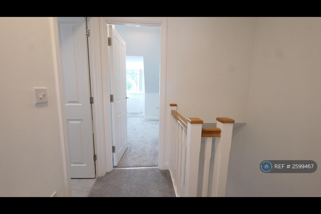 2nd Floor Landing