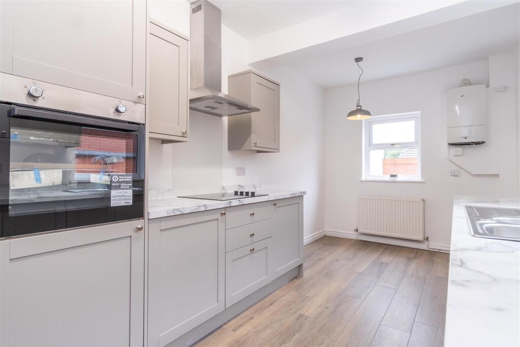 Kitchen/Breakfast Room