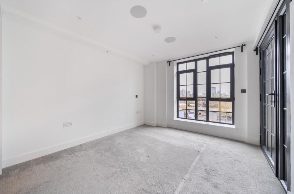 1375650-5-6911cb0...