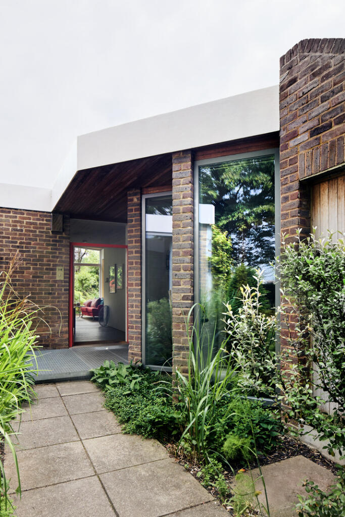 292476 - DGLA1722.jpg