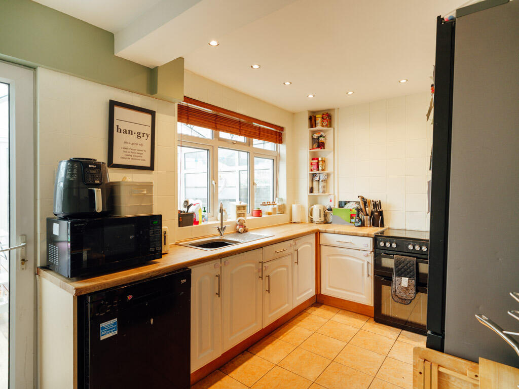 Kitchen / Breakfast Room